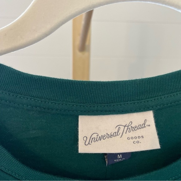 Universal Thread Apres Ski Graphic Tee - Dark Green NWT - Picture 3 of 8